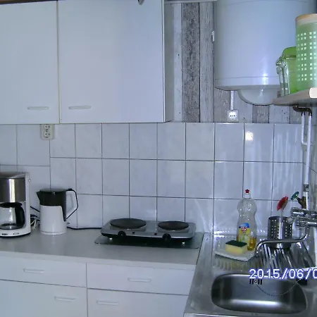 公寓 Ferienhaus Mit Meerblick 萨斯尼茨